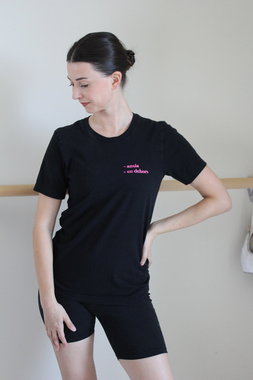 T-SHIRT PIÙ EN DEHORS MENO ANSIA