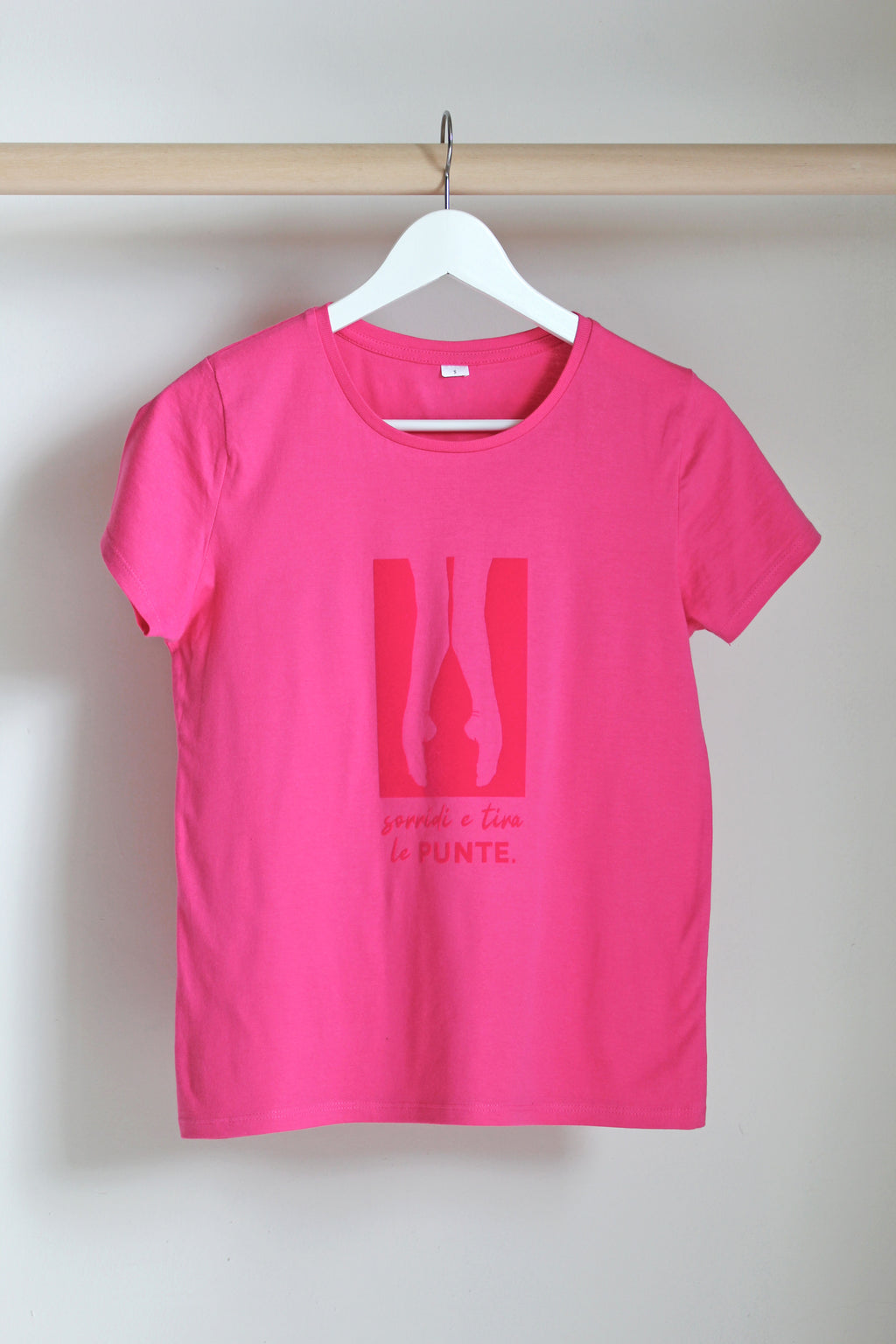 T-SHIRT SORRIDI E TIRA LE PUNTE