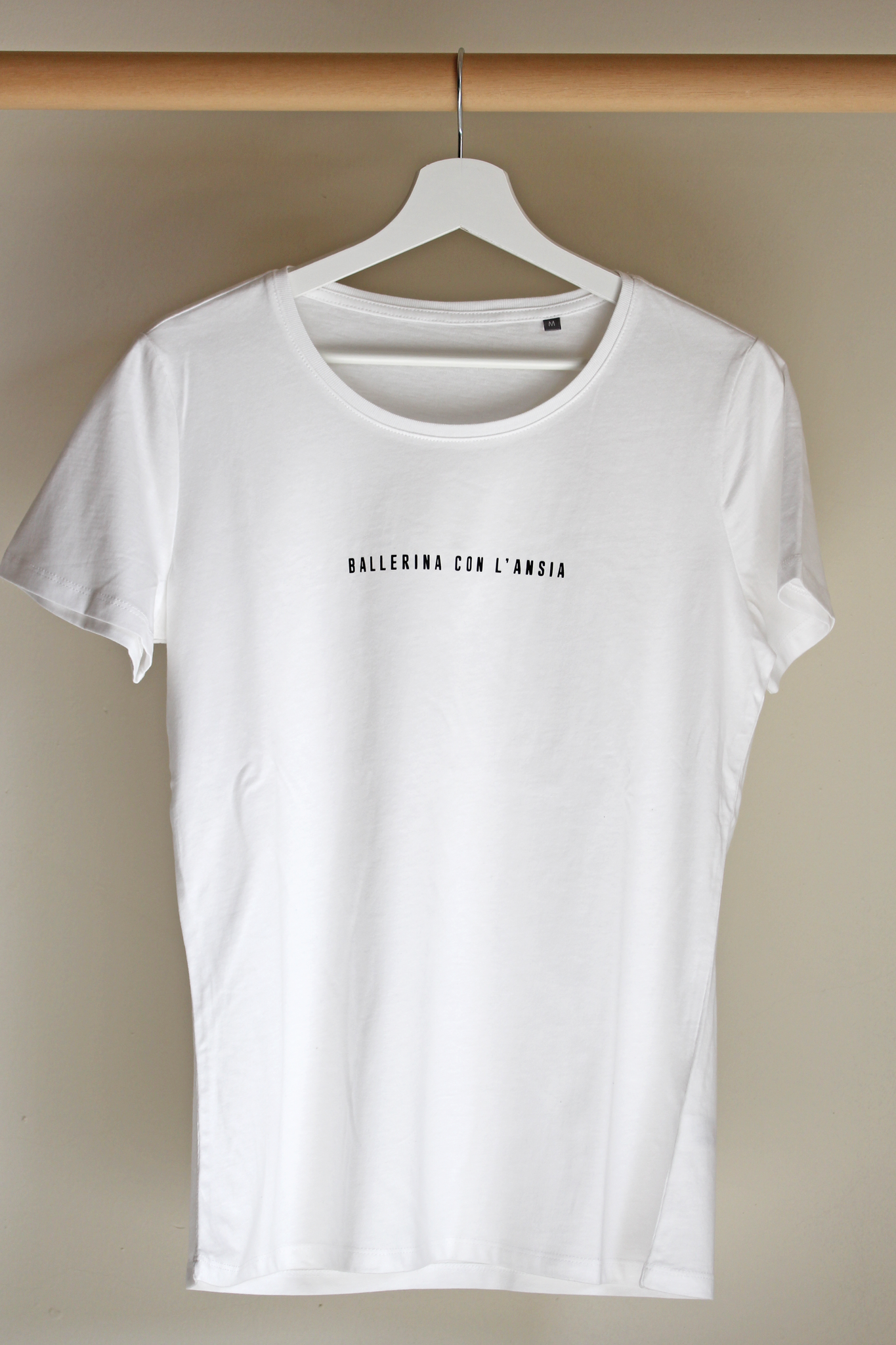 T-SHIRT BALLERINA CON L'ANSIA